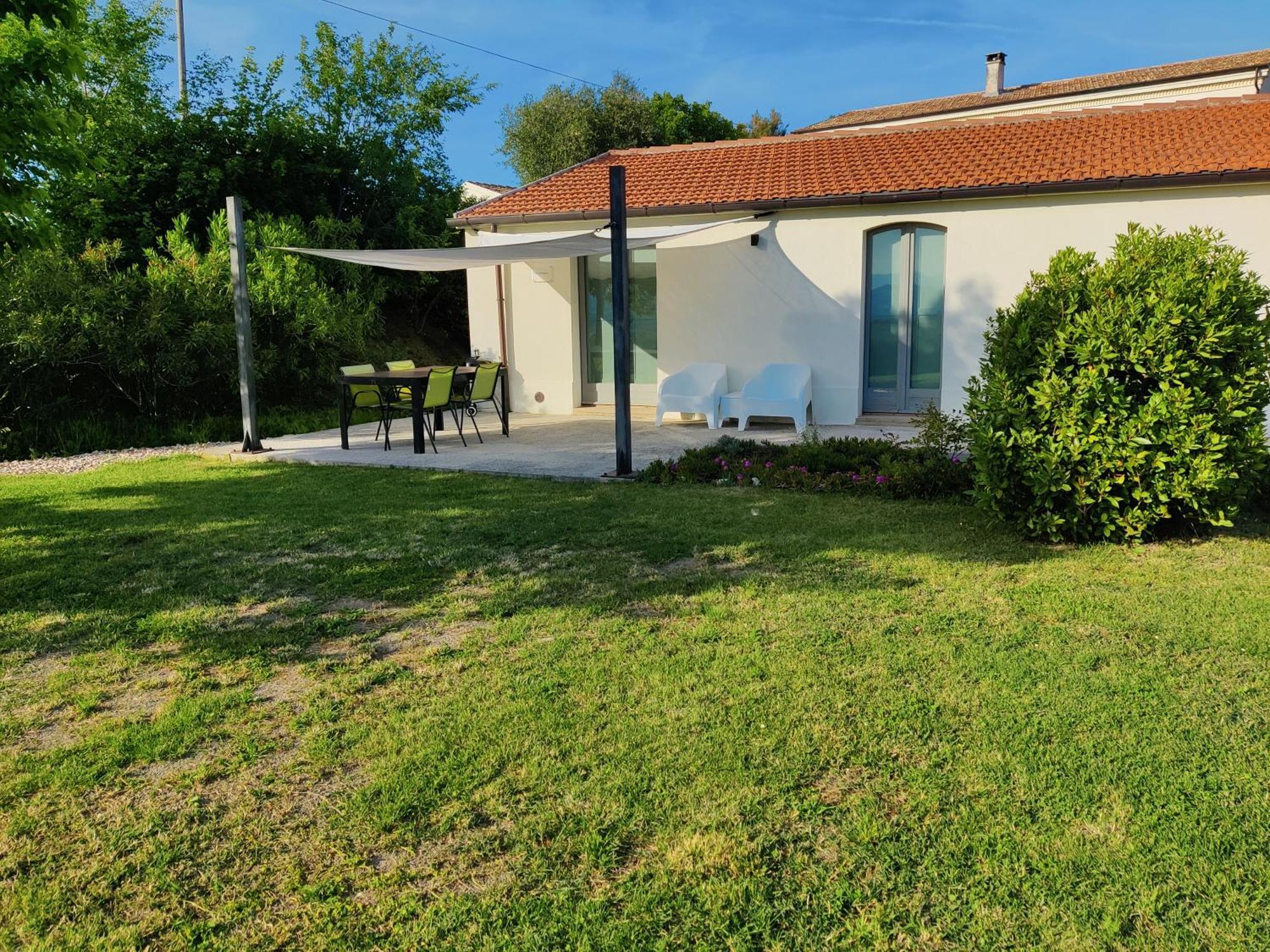 בית הארחה Castelleone di Suasa 	Rustico Del Bozzo מראה חיצוני תמונה